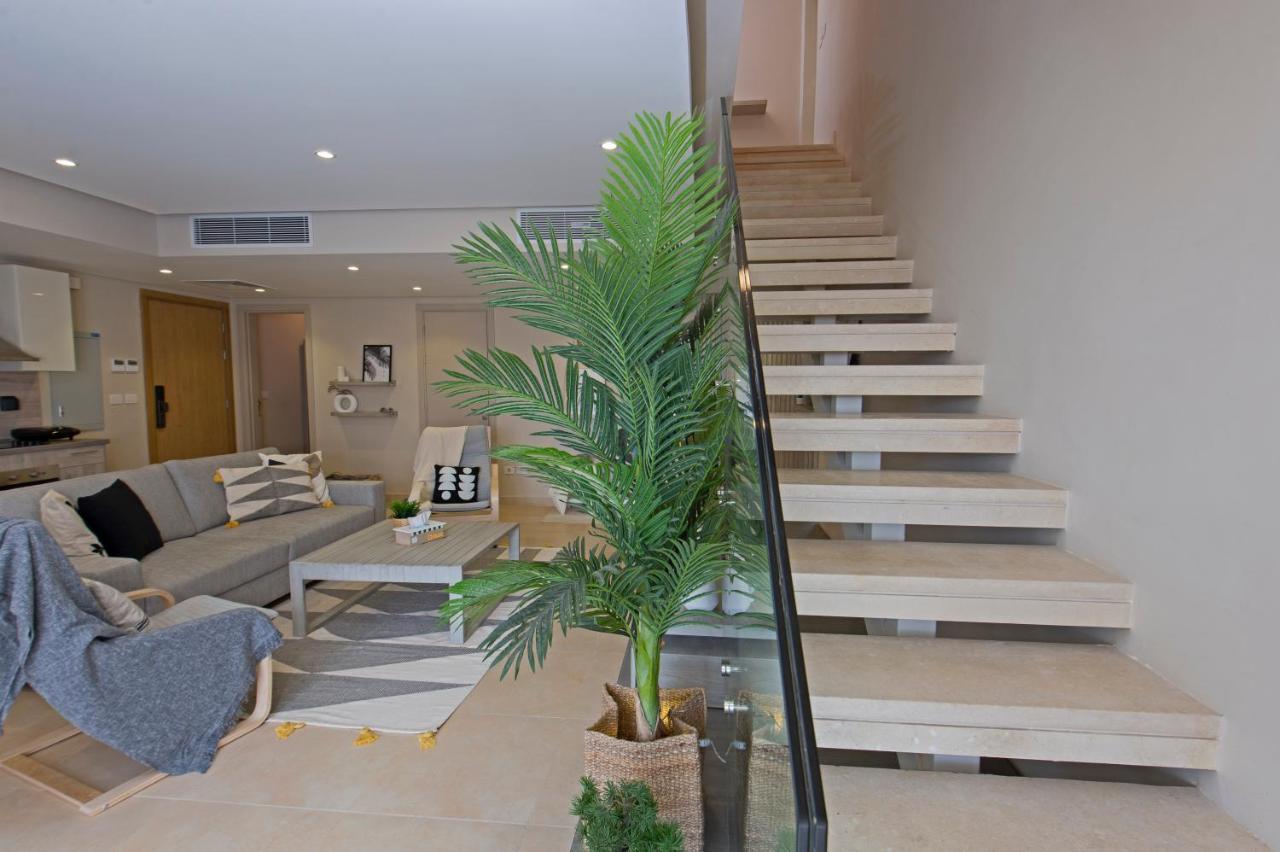 Appartement A Stunning Seaview Penthouse; 3bedrooms + Nanny
