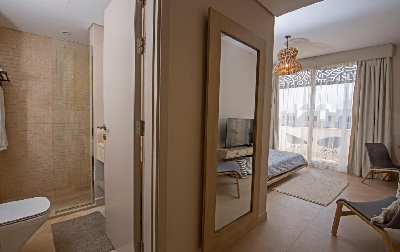 A Stunning Seaview Penthouse; 3bedrooms + Nanny Appartement